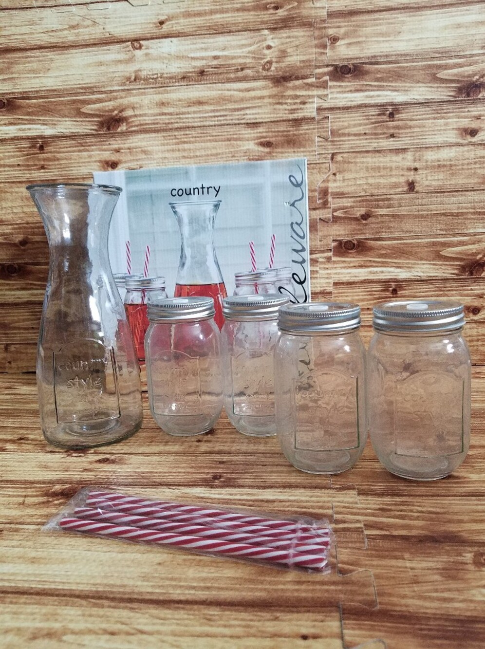 Circleware Country 9-piece set glass Carafe and Mason jar mugs With Straws
